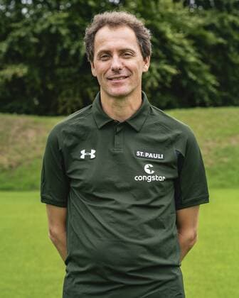 Team doctor Dr Volker Carrero St Pauli 05 07 18 Hamburg Team photo opportunity FC St Pauli
