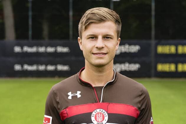 Richard Neudecker St Pauli 05 07 18 Hamburg Team photo opportunity FC St Pauli