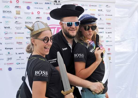 li Dorina Korsos TusSies Metzingen with Patrick Wenzel TusSies Metzingen Supervisor re Marija Obradovic TusSies Metzingen TusSies Metzingen Handball League match Preparation 08 07 2018 Photo TBaur Eibner 2 TusSies Metzingen Summer Party Metzingen Copyright: xEIBNER TobiasxBaurx EP_TBR