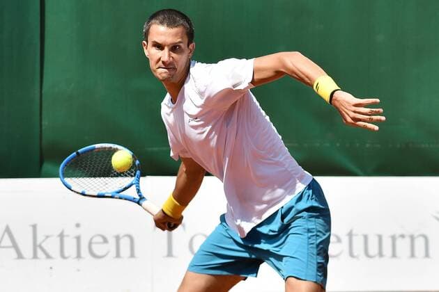 GER 1 Tennis Point Bundesliga Men Allpresan Rochusclub BL Team vs GERRY WEBER Team BW Hall 1 08 09 2018 GER Allpresan Rochusclub BL Team vs GERRY WEBER Team BW Hall 1 in the picture Donskoy Evgeny RUS at the forehand shot nph Mauelshagen nph00321