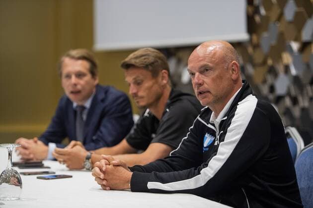 180709 Press officer Peter Hlander Markus Rosenberg and head coach Uwe Rösler or Malmö FF during a press conference ahead of the UEFA Champions League qualifying match between FC Drita and Malmö FF on July 9, 2018 in Pristina Photo Ludvig Thunman BILDBYR N code LT 92085  Copyright: LUDVIGxTHUNMAN BB180709LT054