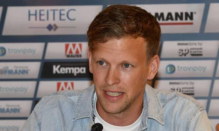 10 07 2018 Handball 1 Bundesliga Season 2017 2018 HC Erlangen HCE Press Conference Press Conference Media Event Presentation Equipment supplier Kempa Tim Grothaus Head of Sponsoring Kempa