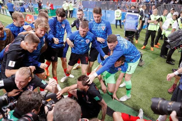 Sport Themen der Woche KW28 Sport Bilder des Tages Croatian forward Mario Mandzukic (C) celebrates after scoring during the FIFA World Cup WM Weltmeisterschaft Fussball 2018 semi-finals soccer match between Croatia and England, at Luzhniki Stadium in Moscu, Russia, 11 July 2018. CROATIA VS. ENGLAND !ACHTUNG: NUR REDAKTIONELLE NUTZUNG!  Copyright: xLavandeiraxjrx FWC62-210 20180711-636669454345868001