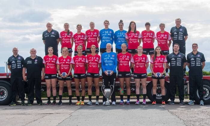 11 07 2018 Mühlhausen Handball Bundesliga Women Season 2018 2019 Team photo back row vl Coach Herbert Müller 99 Thueringer HC Alexandra Mazzucco 10 Thuringer HC Nina Schilk 26 Thuringer HC Saskia Lang 05 Thuringer HC Anne Cathrin Johanna Giegerich 16 Thuringer HC Kristy Lysanne Zimmermann 12 Thueringer HC Gordana Mitrovic 25 Thuringer HC Ina Großmann 21 Thuringer HC Lydia Jakubisova 28 Thueringer HC and team doctor Dr Macher front left team manager Maik Schenk Co coach Helfried Müller Josephine Huber 57 Thuringer HC Beate Scheffknecht 04 Thuringer HC Emily Bölk 20 Thueringer HC Alice Stolle 17 Thueringer HC Jana Krause 01 Thueringer HC Anne Hubinger 27 Thuringer HC Meike Schmelzer 13 Thueringer HC Iveta Luzumova 18 Thuringer HC Physio Andre Kirschner and Marc Schaller action