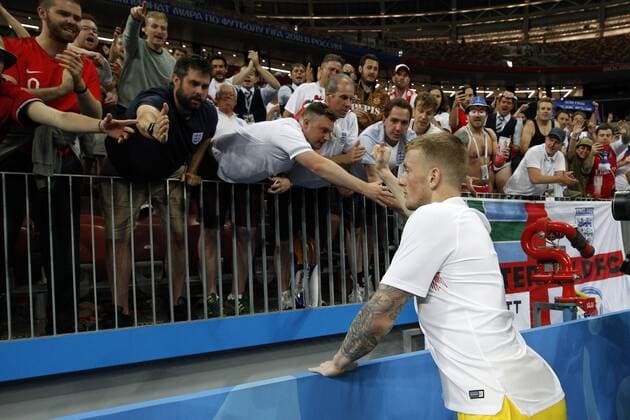 Croatia v England 2018 FIFA World Cup WM Weltmeisterschaft Fussball Jordan Pickford of England gives his gloves to an England fan at the end of the 2018 FIFA World Cup Semi Final match at Luzhniki Stadium, Moscow Content Not Available For UK Newspapers Copyright: xPaulxChestertonx FIL-12009-0427