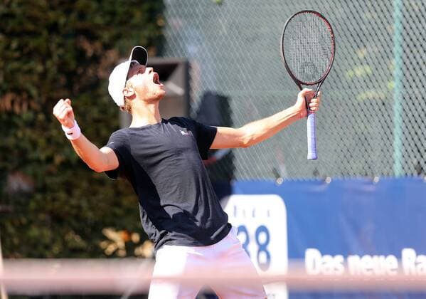 Yannick Hanfmann GER screams his joy out victory