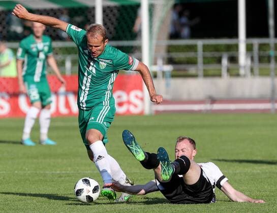 UEFA Europa League First Qualifying Round First Leg, Kadriorg Stadium, Tallinn, Estonia 12 7 2016 Levadia Tallinn vs Dundalk Dundalk s Chris Shields with Nikita Andreev of Levadia Tallinn Chris Shields with Nikita Andreev 12 7 2018  Copyright: x©INPHO EveliisxMeex IMG_0735