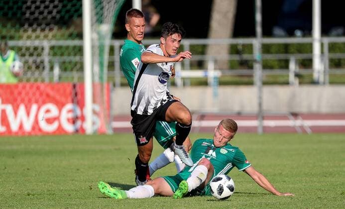 UEFA Europa League First Qualifying Round First Leg, Kadriorg Stadium, Tallinn, Estonia 12 7 2016 Levadia Tallinn vs Dundalk Dundalk s Jamie McGrath with Yuriy Tkachuk of Levadia Tallinn Jamie McGrath with Yuriy Tkachuk 12 7 2018  Copyright: x©INPHO EveliisxMeex IMG_1128