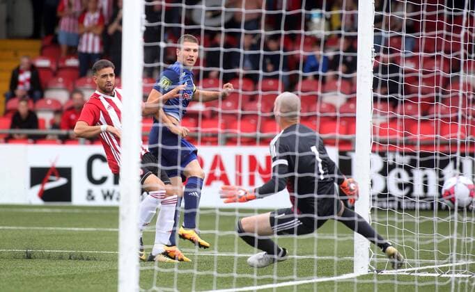 UEFA Europa League First Qualifying Round First Leg, Brandwell Stadium, Derry 12 7 2016 Derry City vs FC Dinamo Minsk Dinamo Minsk s Ulazimir Khvashchynski scores the opening goal Ulazimir Khvashchynski scores the opening goal 12 7 2018  Copyright: x©INPHO LorcanxDohertyx Derry V Dinamo Minsk 13