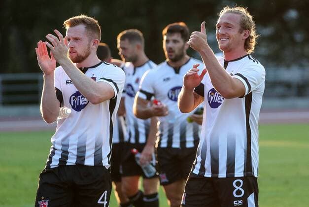UEFA Europa League First Qualifying Round First Leg, Kadriorg Stadium, Tallinn, Estonia 12 7 2016 Levadia Tallinn vs Dundalk Dundalk s Sean Hoare and John Mountney celebrate after the game Sean Hoare and John Mountney celebrate after the game 12 7 2018  Copyright: x©INPHO EveliisxMeex IMG_1712