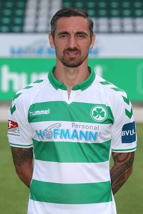 11 07 2018 SpVgg Spielvereinigung Greuther Fürth Cloverleaf 2 Fußball Bundesliga BL Season 2018 2019 Photo appointment Portrait date Portraittermin JüRa Roberto Hilbert 19 SpVgg Greuther Fürth Single photo Single portrait Portrait Portrait Kopfbild