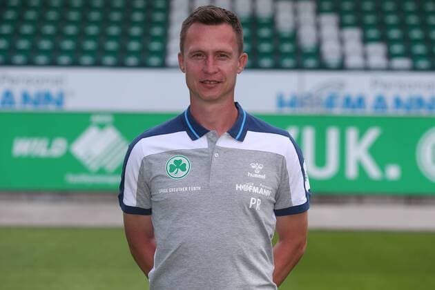 11 07 2018 SpVgg Spielvereinigung Greuther Fürth Shamrock 2 Fußball Bundesliga BL Season 2018 2019 Photo date Portrait date Portraittermin JüRa Petr Ruman Co Trainer SpVgg Greuther Fürth single image Single portrait Portrait Portrait Kopfbild
