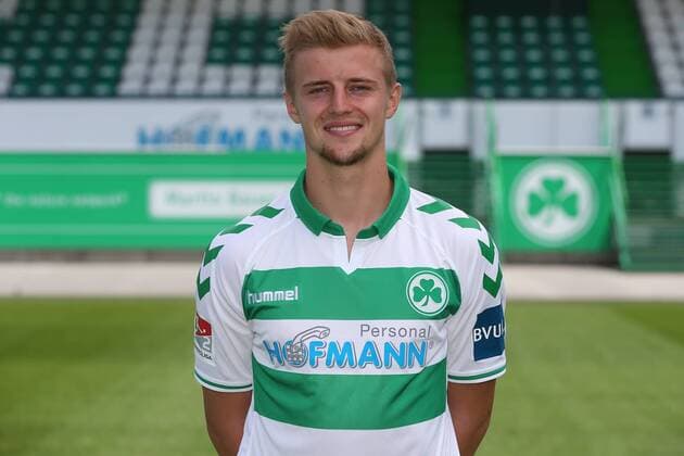 11 07 2018 SpVgg Spielvereinigung Greuther Fürth Shamrock 2 Fußball Bundesliga BL Season 2018 2019 Photo date Portrait Date Portraittermin JüRa Sebastian Ernst 15 SpVgg Greuther Fürth Single Image Single Portrait Portrait Kopfbild