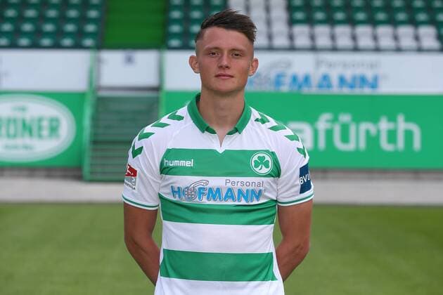 11 07 2018 SpVgg Spielvereinigung Greuther Fürth Shamrock 2 Fußball Bundesliga BL Season 2018 2019 Photo date Portrait Date Portraittermin JüRa Fabian Reese 17 SpVgg Greuther Fürth Single Image Single Portrait Portrait Kopfbild