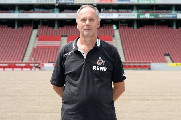Kit Manager Kresimir Ban 1 FC Cologne 2 BL Porträttermin 2018 2019