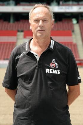 Kit Manager Kresimir Ban 1 FC Cologne 2 BL Porträttermin 2018 2019