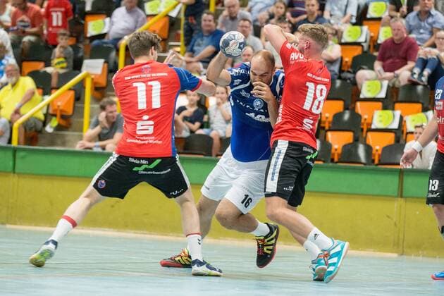 Rafael Baena Gonzalez 1 Bergischer HC defies two Gevelsberger HSG Gevelsberg Silschede vs Bergischer HC Handball Test Match 14 07 18 Gevelsberg NRW Germany Halle Gevelsberg West Copyright: xdnet_cdnx