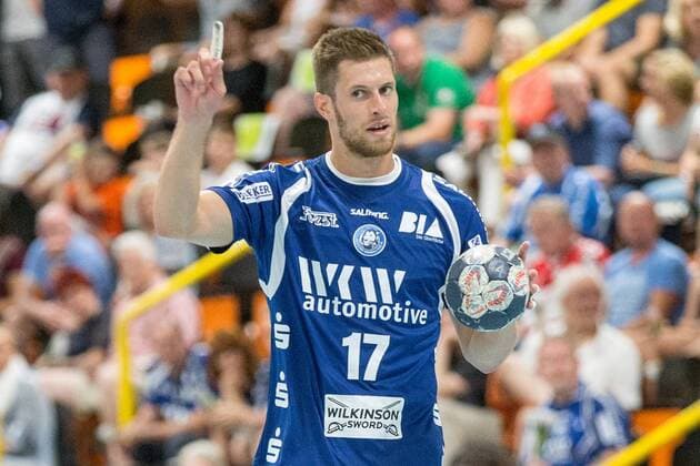 Daniel Fontaine 17 Bergischer HC on the ball with pointing finger HSG Gevelsberg Silschede vs Bergischer HC Handball Test match 14 07 18 Gevelsberg NRW Germany Halle Gevelsberg West Copyright: xdnet_cdnx