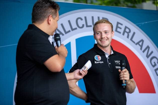 14 07 2018 Handball 1 Bundesliga Season 2018 2019 HC Erlangen HCE Season opening Season opening at Schlossplatz ThHa Axel Fischer Hall speaker HC Erlangen HCE Maximilian Lux 10 HC Erlangen HCE