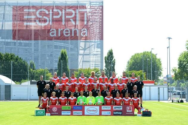 Fortuna Dusseldorf 1 BL PortraÌttermin 2018 2019 Team Photo 1 Series v left Benito Raman Jean Zimmer Taylan Duman Georgios Siadas Michael Rensing Tim Wiesner Raphael Wolf Diego Contento Kevin Stöger Kianz Froese Davor Lovren 2 Series v left Dr med Ulf Blecker Team Physician Dr med Ulrich Keil Team Physician Dr med Thomas Wieczorek Team Physician Thomas Gucek Physiotherapist Marcel Verstappen Physical Therapist Carsten Fiedler Chief Physiotherapist Robin Sanders Athletic Trainer Claus Reitmaier Goalkeeping Coach Thomas Kleine Co Coach Friedhelm Funkel Head Coach 3 Series v left Oliver Paashaus Team Assistance Benjamin Hauptmann Team Assistance Gökhan Gül Niko Gießelmann Kaan Ayhan Marcel Sobottka Adam Bodzek Alfredo Morales Anderson Lucoqui Rouwen Hennings Philipp Grobelny Videoanalyst Axel Zehle Mentalcoach 4 Series v left Havel Nielsen Oliver Fink Aymen Barkok Marvin Ducksch Emmanuel Iyoha Emir Kujovic Robin Bormuth Kenan Karaman Andre Hoffmann
