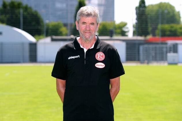Head coach Friedhelm Funkel Fortuna Düsseldorf 1 BL Porträttermin 2018 2019