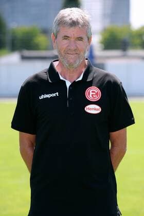 Head coach Friedhelm Funkel Fortuna Düsseldorf 1 BL Porträttermin 2018 2019