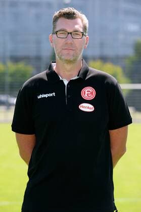 Team coach Oliver Paashaus Fortuna Düsseldorf 1 BL Porträttermin 2018 2019
