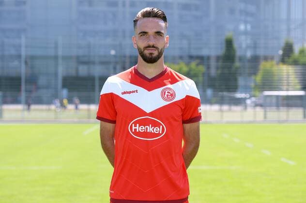 Kenan Karaman Fortuna Düsseldorf 1 BL Porträttermin 2018 2019