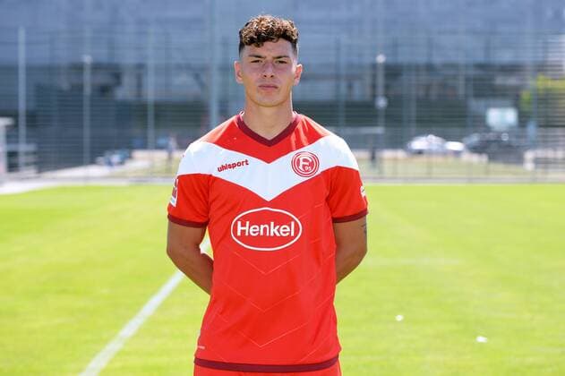 Taylan Duman Fortuna Düsseldorf 1 BL Porträttermin 2018 2019