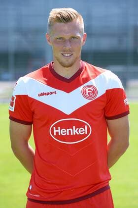 Rouwen Hennings Fortuna Düsseldorf 1 BL Porträttermin 2018 2019