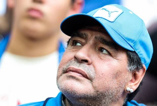 FuÃŸball, WM Finale 2018 in Moskau, Frankreich - Kroatien MOSCOW, RUSSIA â€“ JULY 15, 2018: Retired Argentine footballer Diego Maradona watches the 2018 FIFA World Cup WM Weltmeisterschaft Fussball final football match between France and Croatia at Luzhniki Stadium. Mikhail Tereshchenko TASS  TS089885