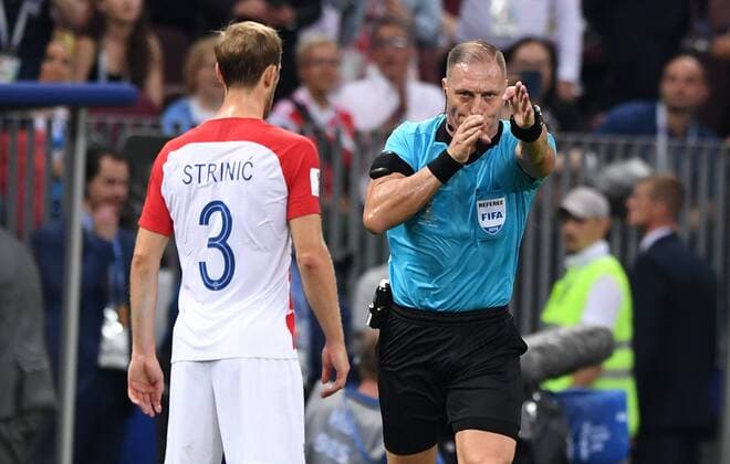 FIFA World Cup 2018 FINALE France Croatia 15 07 2018 Referee Nestor Pitana decides to take a penalty after the video evidence Ivan Strinic Croatia is disappointed