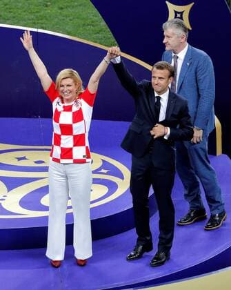 , French President Emmanuel Macron (R) next to Croatian President Kolinda Grabar-Kitarovic celebrate after the FIFA World Cup WM Weltmeisterschaft Fussball 2018 final soccer match between France and Croatia, at Luzhniki Stadium in Moscu, Russia, 15 July 2018. FRANCE VS. CROATIA !ACHTUNG: NUR REDAKTIONELLE NUTZUNG!  Copyright: xLavandeiraxjrx FWC64-558 20180715-636672832649322386