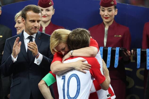 Football World Cup 2018 winners 15.07.2018. Moscow, Russia - Football World Cup 2018 , Finals, Croatia - France.Luka Modric won the award for the best World Cup player. Kolinda Grabar-Kitarovic, Luka Modric.  IgorxKralj PIXSELL