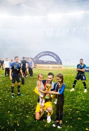 180715 Goalkeeper Hugo Lloris of France celebrates with the trophy after winning the FIFA World Cup final match between France and Croatia on July 15, 2018 in Moscow Photo Petter Arvidson BILDBYR N Code PA 92087  Copyright: PETTERxARVIDSON BB180715PA450