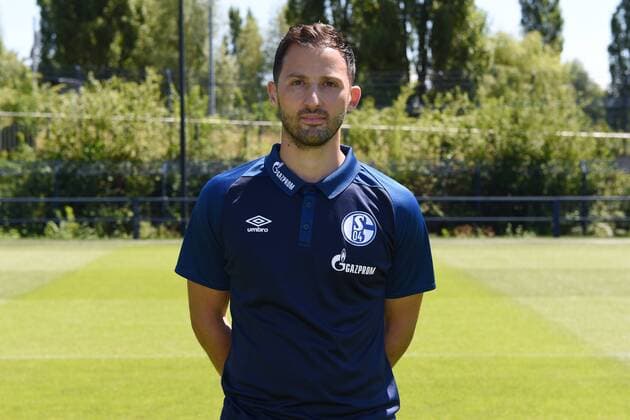 Coach Domenico Tedesco FC Schalke 04 1 BL Portrait date 2018 2019 Team2