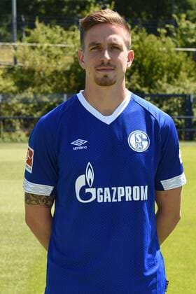 Bastian Oczipka FC Schalke 04 1 BL Portrait date 2018 2019 Team2
