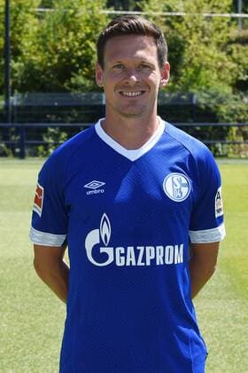 Sascha Riether FC Schalke 04 1 BL Portrait date 2018 2019 Team2