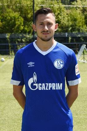 Steven Skrzybski FC Schalke 04 1 BL Portrait date 2018 2019 Team2
