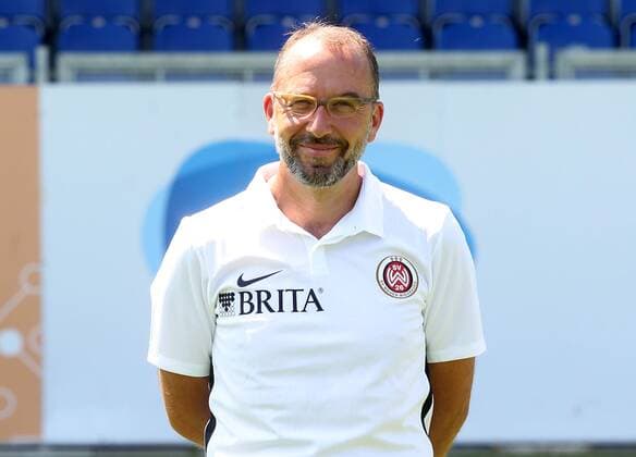 16 07 2018 xxxx Football 3 Liga SV Wehen Wiesbaden Photoalbum 2018 Portrait date 2018 2019 emspor v l Team doctor Dr Achim Bitschnau Wiesbaden