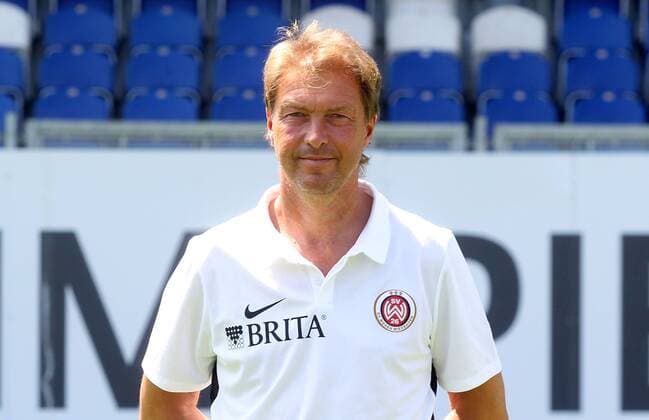 16 07 2018 xxxx Football 3 Liga SV Wehen Wiesbaden Photoalbum 2018 Portrait date 2018 2019 emspor v l Goalkeeping coach Steffen Vogler SV Wehen Wiesbaden Wiesbaden