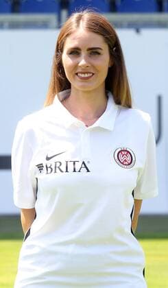 16 07 2018 xxxx Football 3 Liga SV Wehen Wiesbaden Photo date 2018 Portrait date 2018 2019 emspor v l Team assistant Janina Kulm Wiesbaden