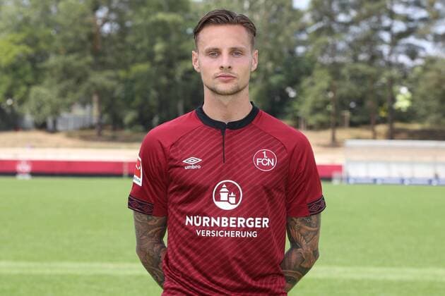16 07 2018 1 FC Nuremberg Nuernberg FCN Club 1 Football Bundesliga BL Season 2018 2019 Photo appointment Portrait date Portraittermin DaMa Robert Bauer 8 1 FC Nürnberg FCN Single photo Single portrait Portrait Headshot