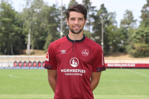 16 07 2018 1 FC Nuremberg Nuernberg FCN Club 1 Football Bundesliga BL Season 2018 2019 Photo appointment Portrait date Portraittermin DaMa Lukas Mühl 28 1 FC Nuremberg FCN Single photo Single portrait Portrait Headshot