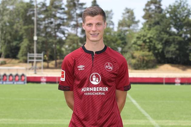 16 07 2018 1 FC Nuremberg Nuernberg FCN Club 1 Football Bundesliga BL Season 2018 2019 Photo appointment Portrait date Portraittermin DaMa Patrick Erras 29 1 FC Nuremberg FCN Single photo Single portrait Portrait Headshot