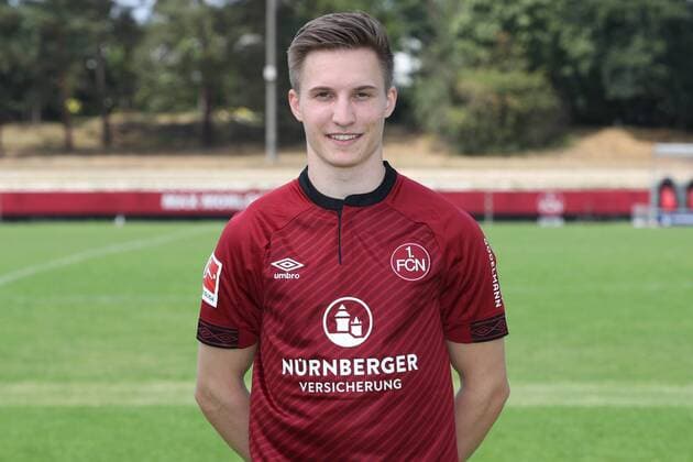 16 07 2018 1 FC Nuremberg Nuernberg FCN Club 1 Football Bundesliga BL Season 2018 2019 Photo appointment Portrait date Portraittermin DaMa Dennis Lippert 34 1 FC Nürnberg FCN Single photo Single portrait Portrait Headshot