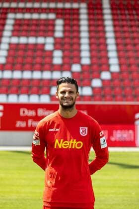 GER Soccer Men 2 BL Season 2018 2019 Portrait Date 17 07 2018 SSV Jahn Regensburg Andre Weis SSV Jahn Regensburg 2 BL PortraÌttermin 2018 2019
