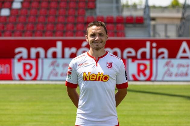 GER Soccer Men 2 BL Season 2018 2019 Portrait Date 17 07 2018 SSV Jahn Regensburg Andreas Geipl SSV Jahn Regensburg 2 BL PortraÌttermin 2018 2019