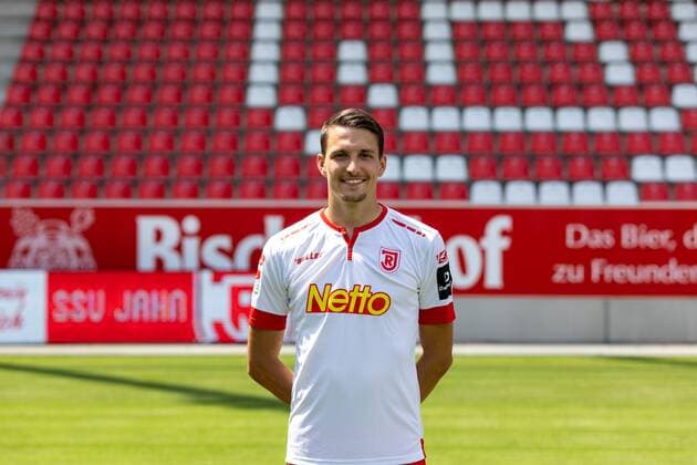 GER Soccer Men 2 BL Season 2018 2019 Portrait date 17 07 2018 SSV Jahn Regensburg Sebastian Stolze SSV Jahn Regensburg 2 BL PortraÌttermin 2018 2019