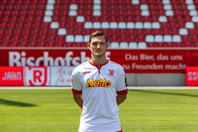 GER Soccer Men 2 BL Season 2018 2019 Portrait Date 17 07 2018 SSV Jahn Regensburg Andre Dej SSV Jahn Regensburg 2 BL PortraÌttermin 2018 2019